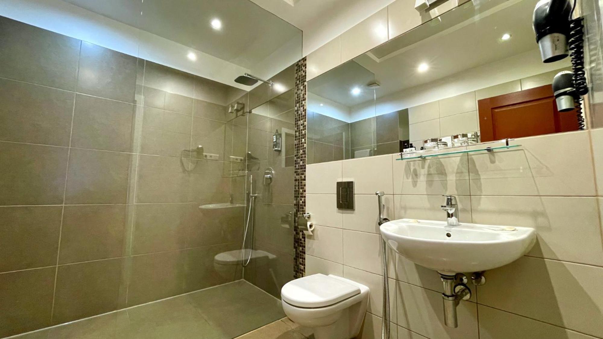 Riga Unimars Hotel 外观 照片